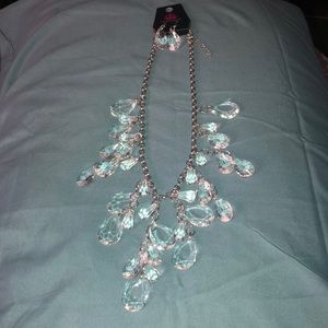 Paparazzi necklace and earring set